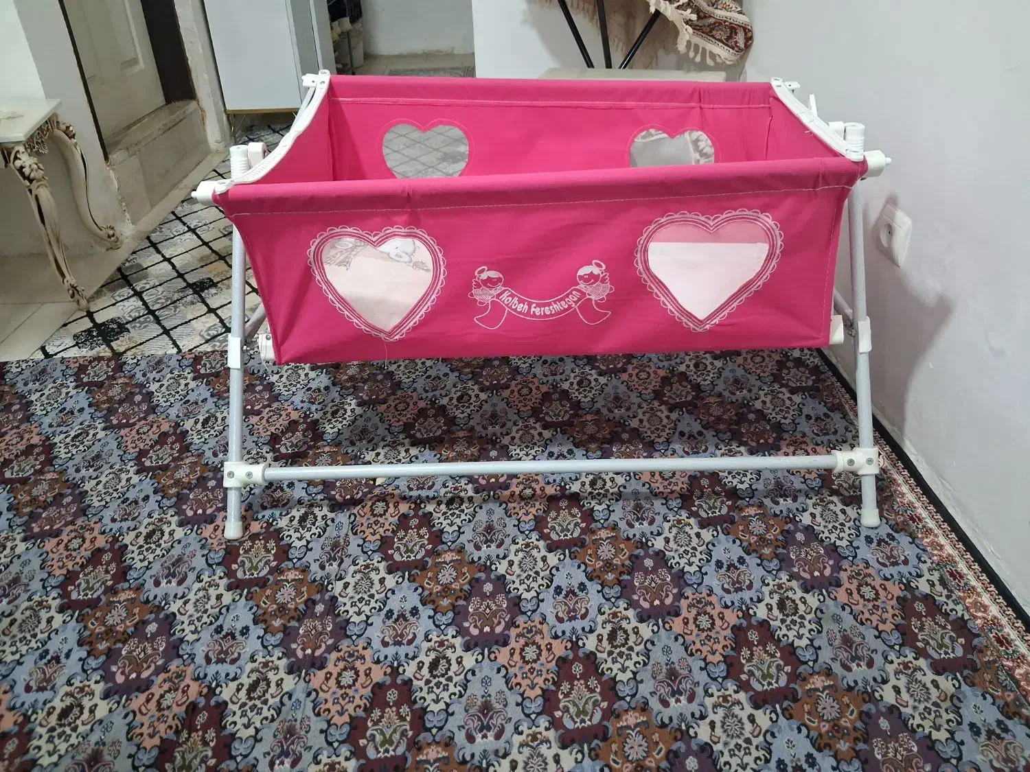 گهواره بچه|اسباب و اثاث بچه|دماوند, گیلاوند|دیوار