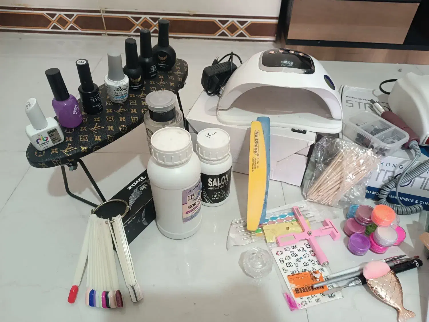 لوازم کاشت ناخن فروش فوری|آرایشی، بهداشتی، درمانی|کرمانشاه, |دیوار