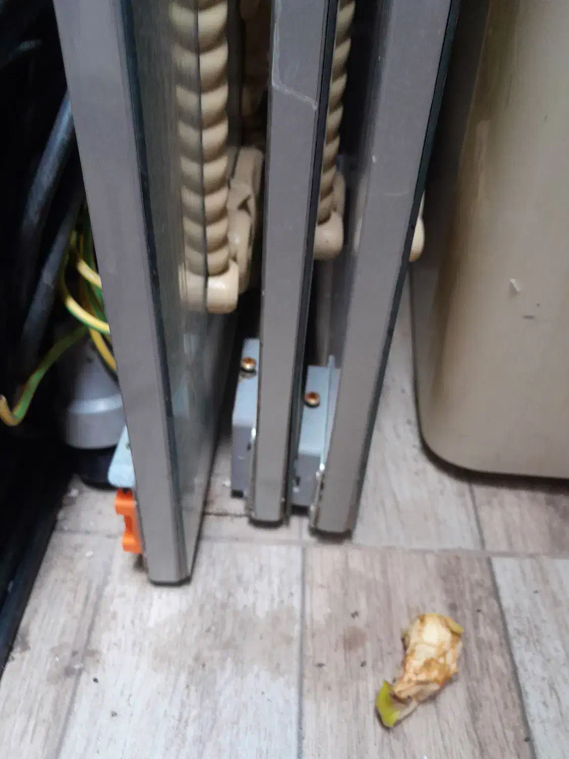 در کمد دیواری ام دی اف شیشیه کشویی|جاکفشی، کمد، دراور|اهواز, بهزاد شهر|دیوار