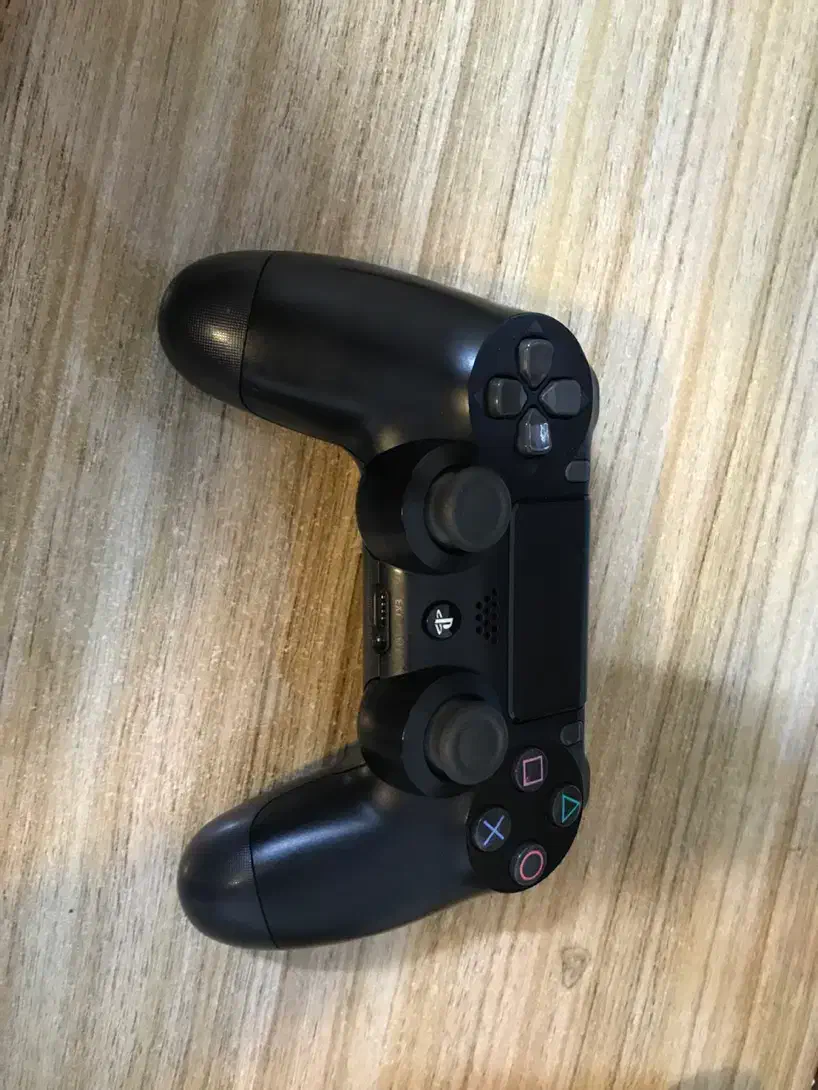 دسته اورجینال Ps4|کنسول، بازی ویدئویی و آنلاین|مشهد, کوه سنگی|دیوار