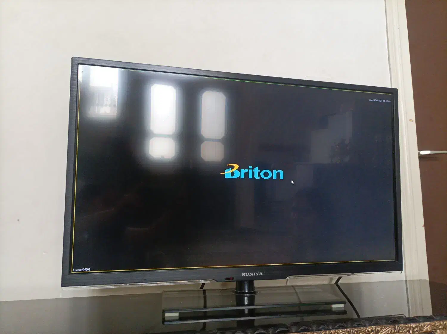 تلوزیون 32|تلویزیون و پروژکتور|خوی, |دیوار