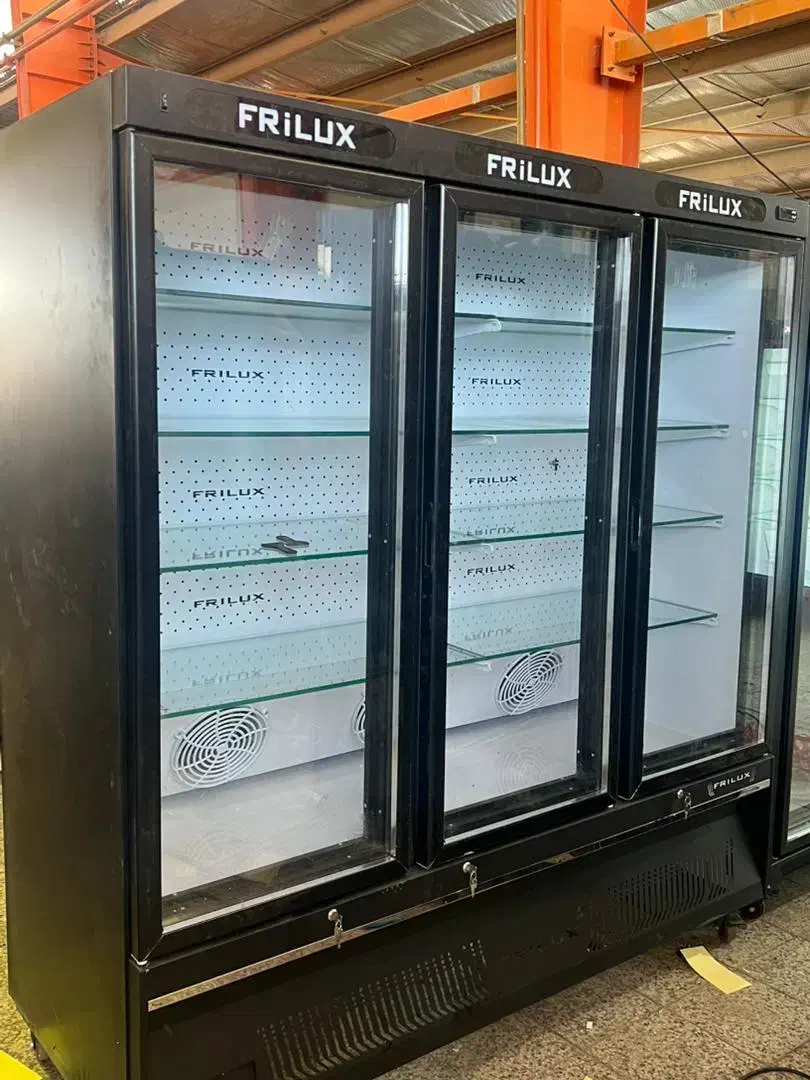 فریزر ایستاده فروشگاهی مغاذه ایی|فروشگاه و مغازه|اصفهان, خواجه عمید|دیوار