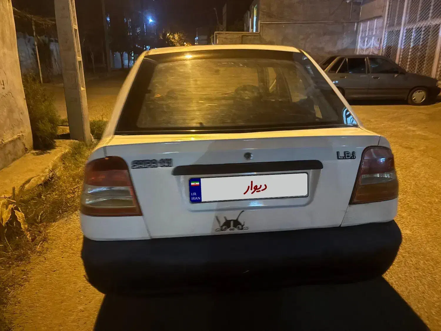 ۱۴۱مدل ۸۳|خودرو سواری و وانت|گناباد, |دیوار