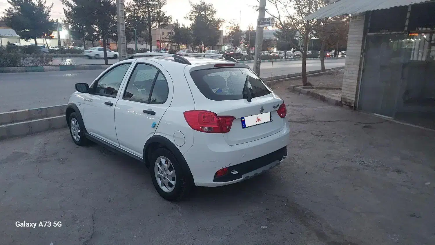 کویک ۴۰۱ کارمندی بدون رنگ ۶۰ تا کار|خودرو سواری و وانت|کرمان, |دیوار