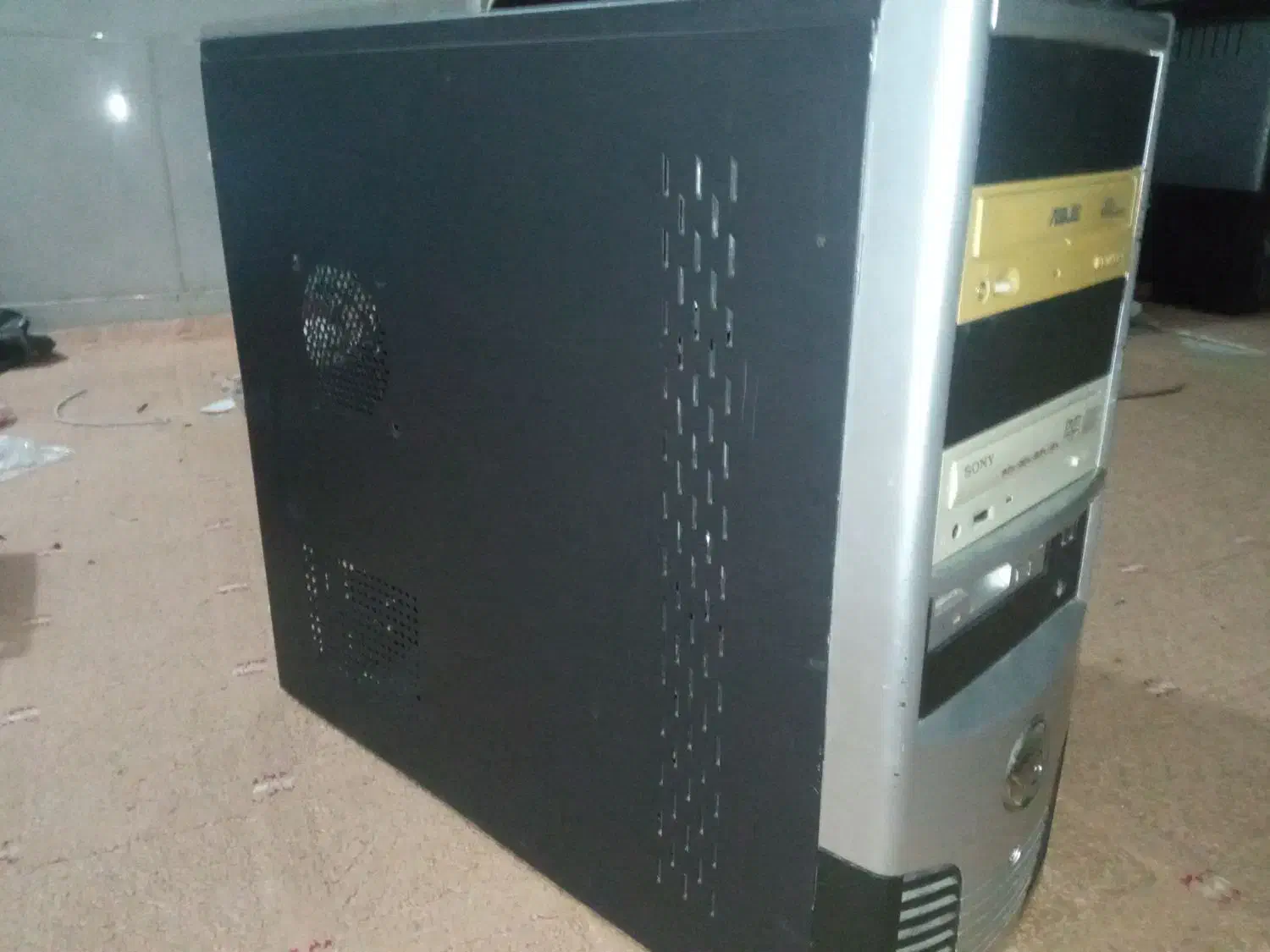 کیس|رایانه رومیزی|چوار, |دیوار