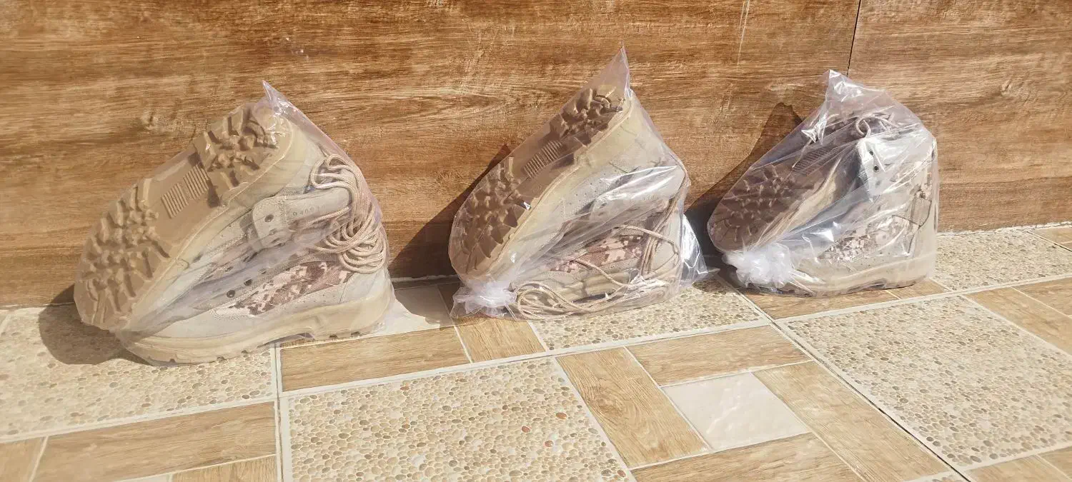 پوتین نظامی|کیف، کفش، کمربند|جوانرود, |دیوار