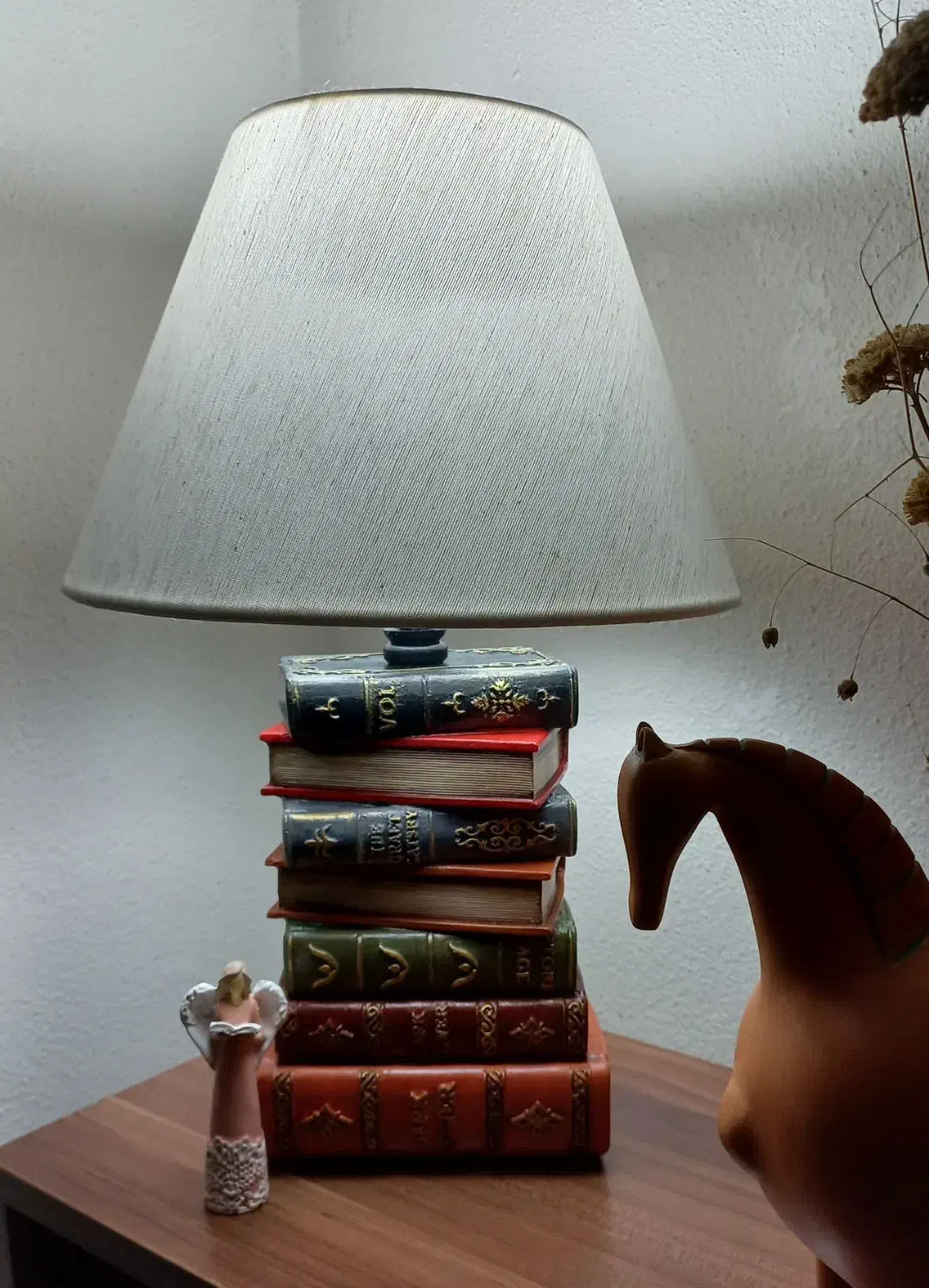 آباژور طرح کتاب|چراغ خواب و آباژور|پردیس, فاز ۱|دیوار