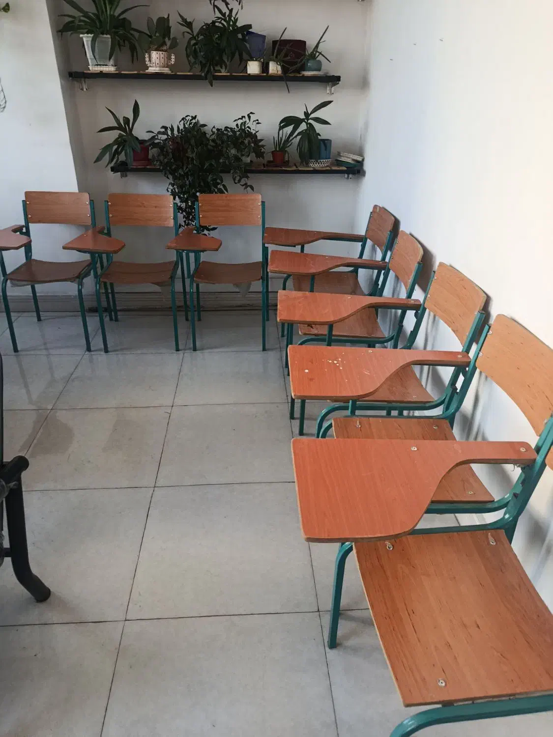 صندلی دانشجویی دسته دار|صندلی و نیمکت|کرمانشاه, |دیوار