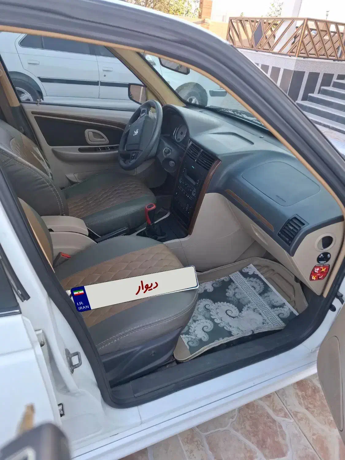 پارس۹۸بدون رنگ شاسی سالم باتزئینات کامل|خودرو سواری و وانت|لامرد, |دیوار