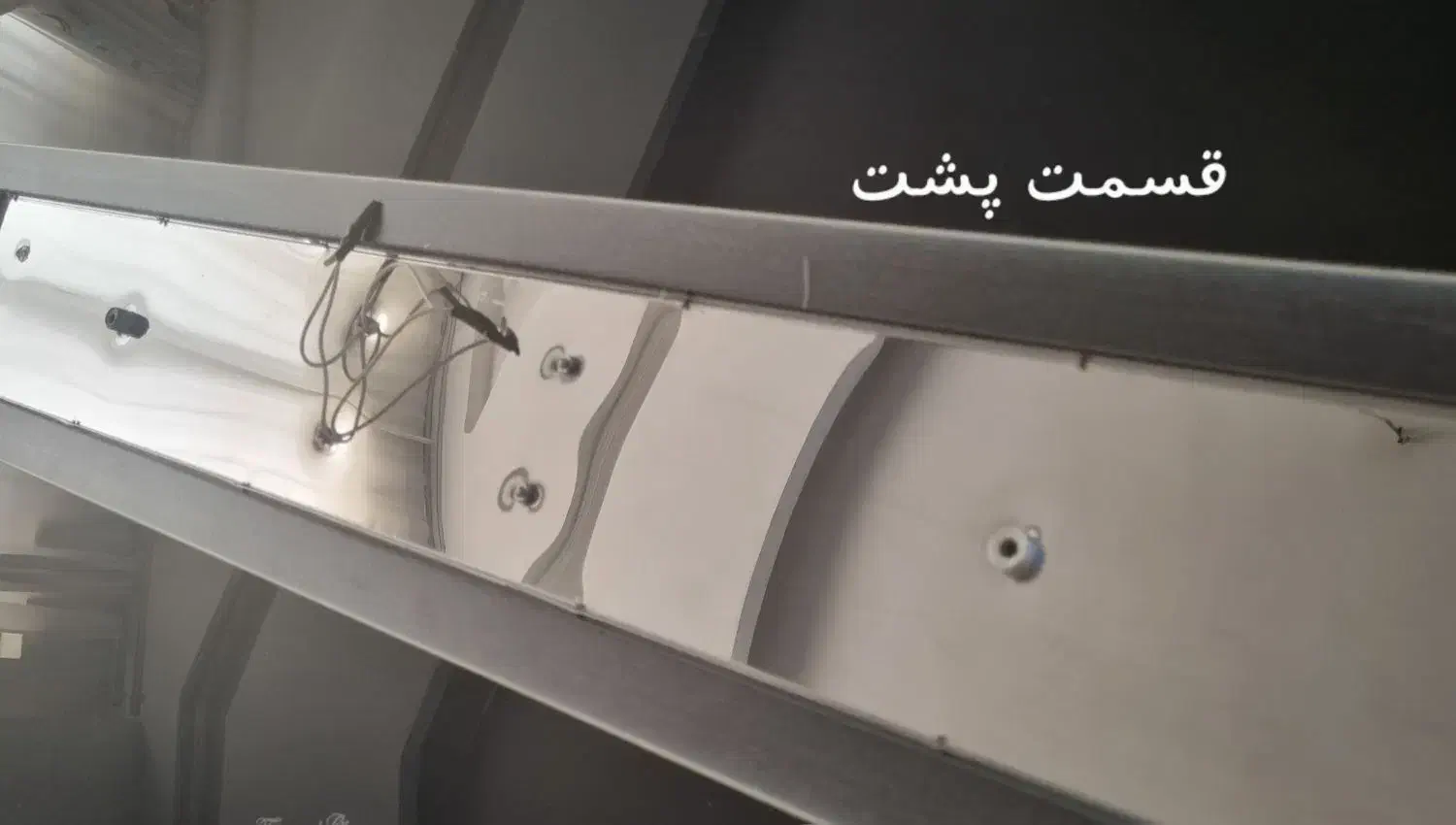 قاب مهتابی رنگ سفید کاملا سالم|لامپ و چراغ|شیراز, کوی زهرا|دیوار