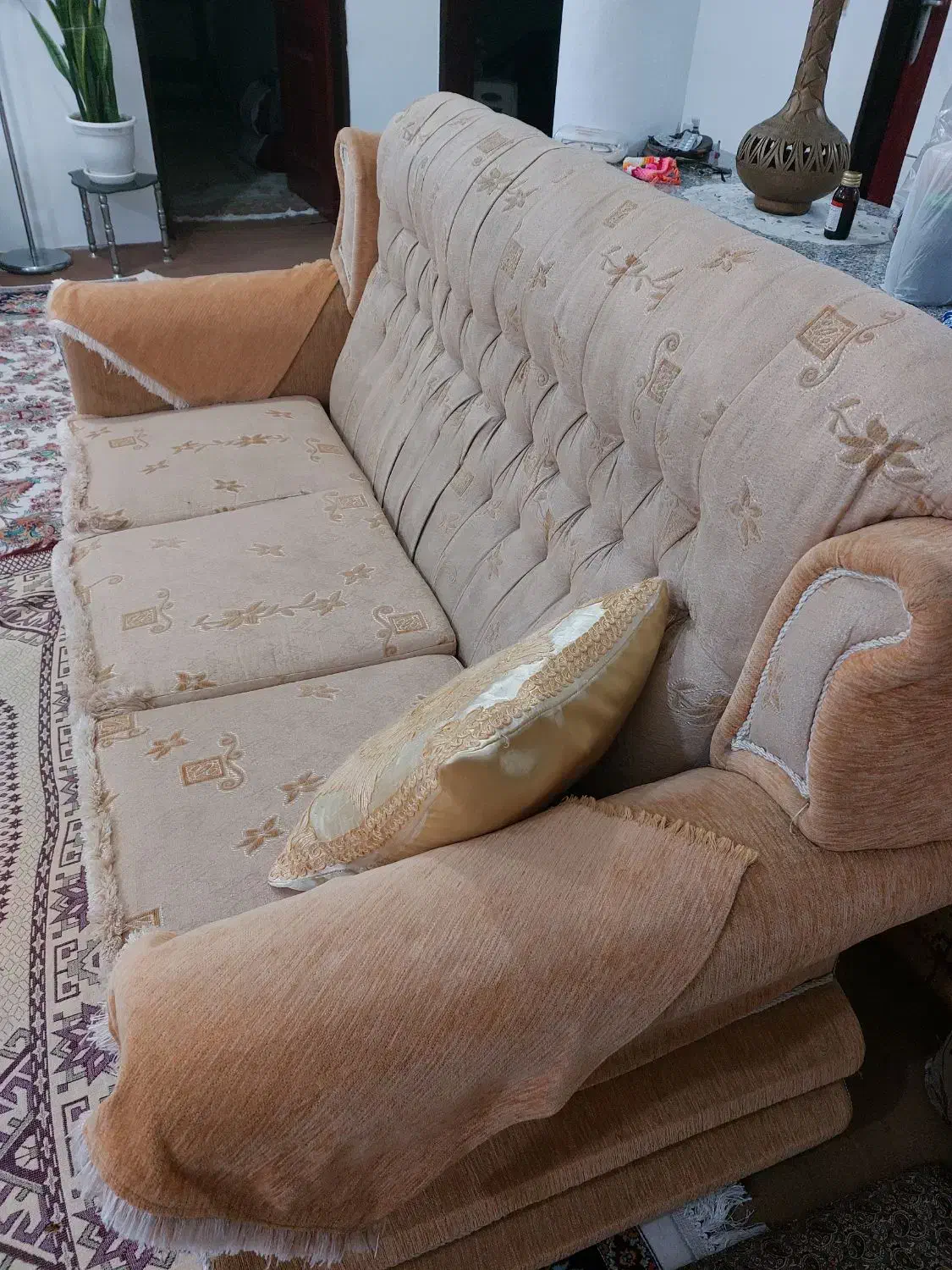 مبل ۷ نفره|مبلمان خانگی و میز عسلی|نور, |دیوار