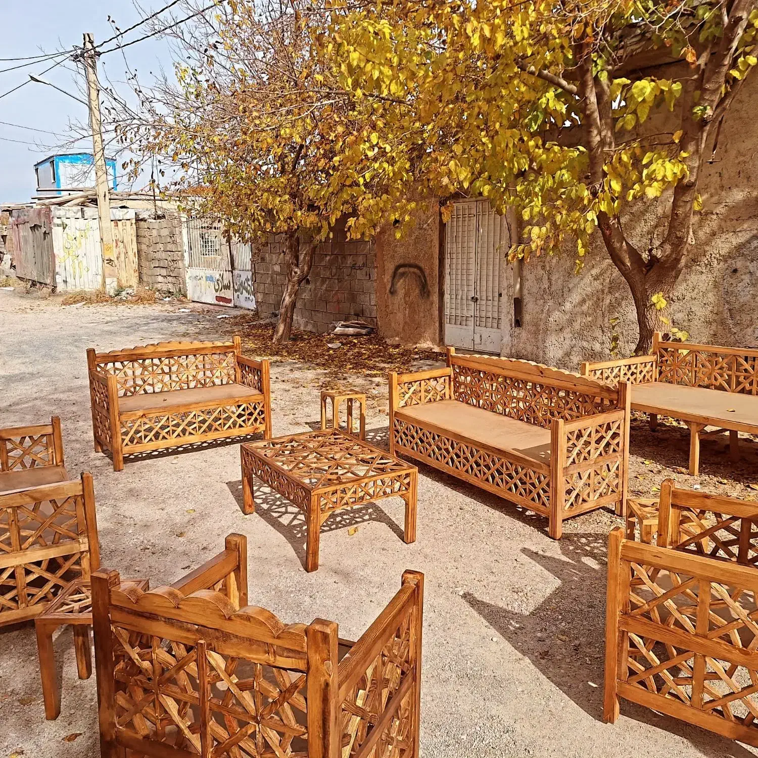 تخت سنتی مبل سنتی|مبلمان خانگی و میز عسلی|شیراز, شهرک آرین|دیوار