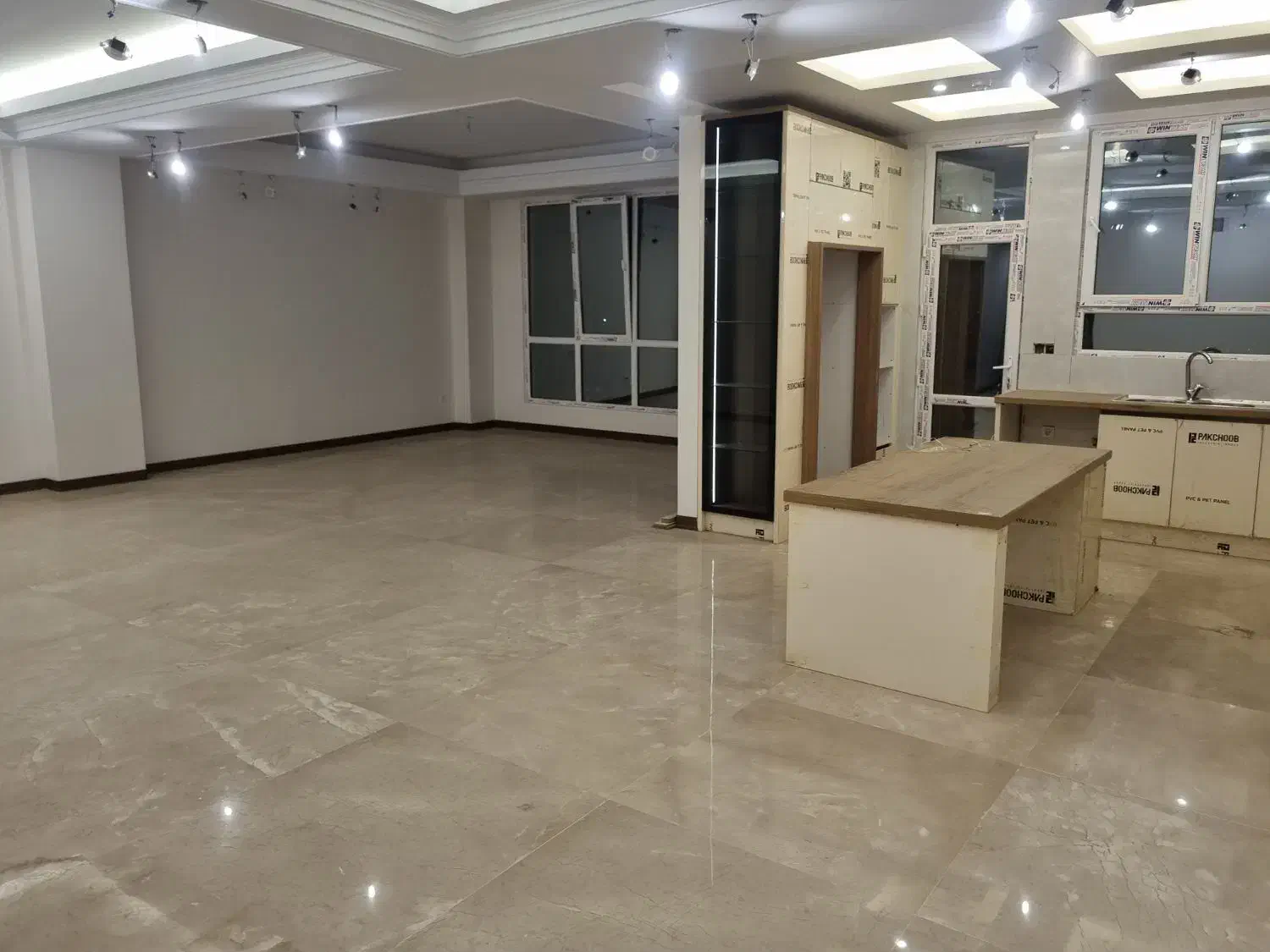 ۱۷۰ متر ۳ خواب کلید نخورده ۲ پارکینگ مرزداران