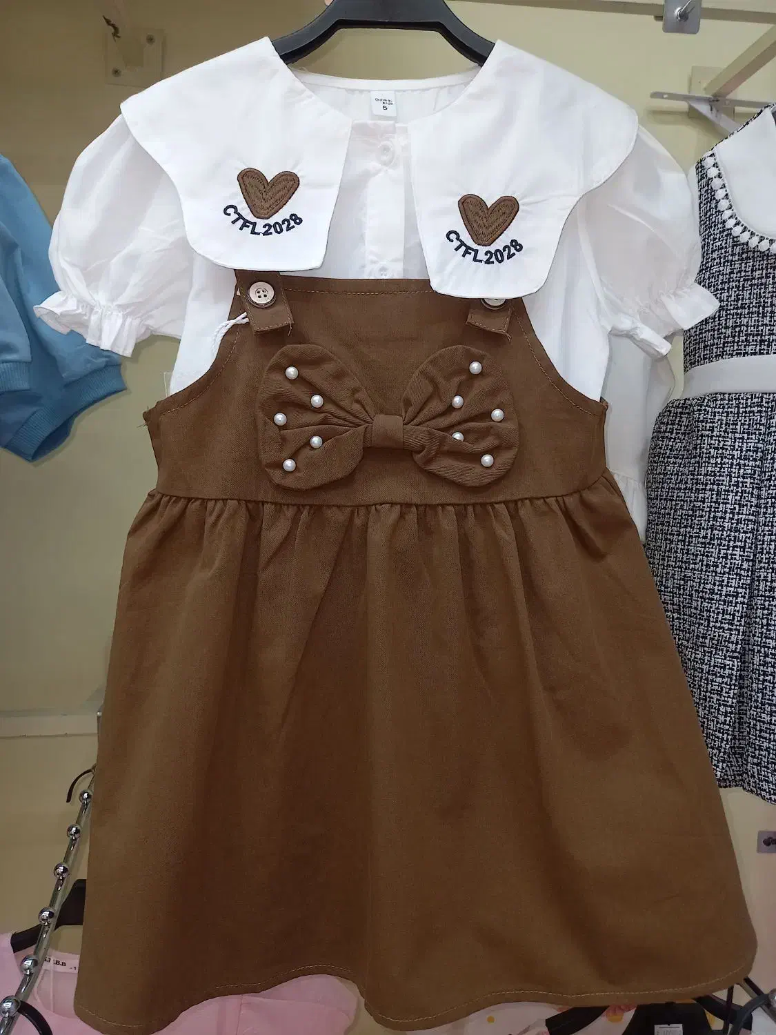 پوشاک بچگانه به قیمت فاکتور|کفش و لباس بچه|یزد, |دیوار