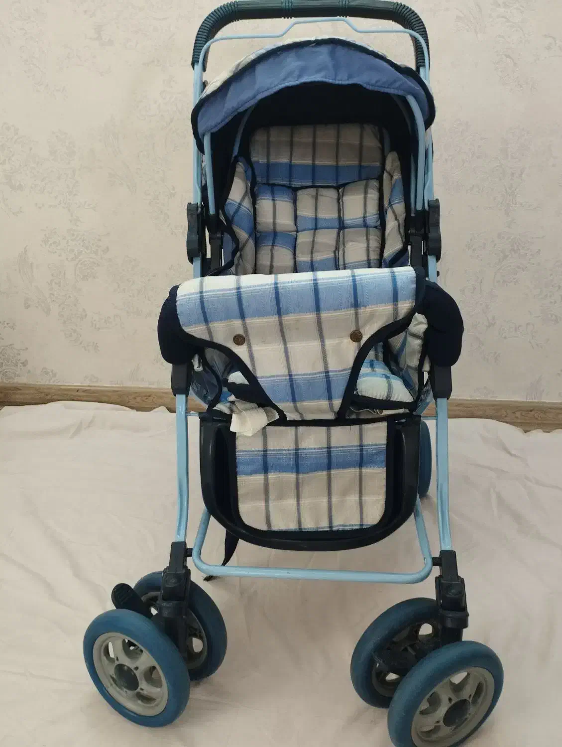 کالسکه بچه|کالسکه و لوازم جانبی|قرچک, شهرک گلها|دیوار