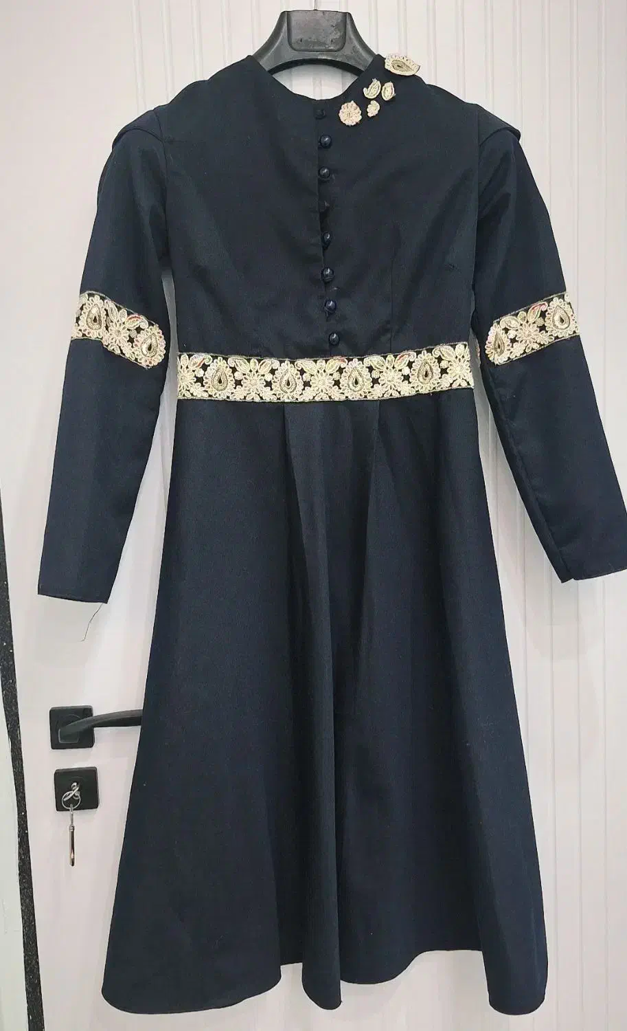 مانتو|لباس|خوسف, |دیوار