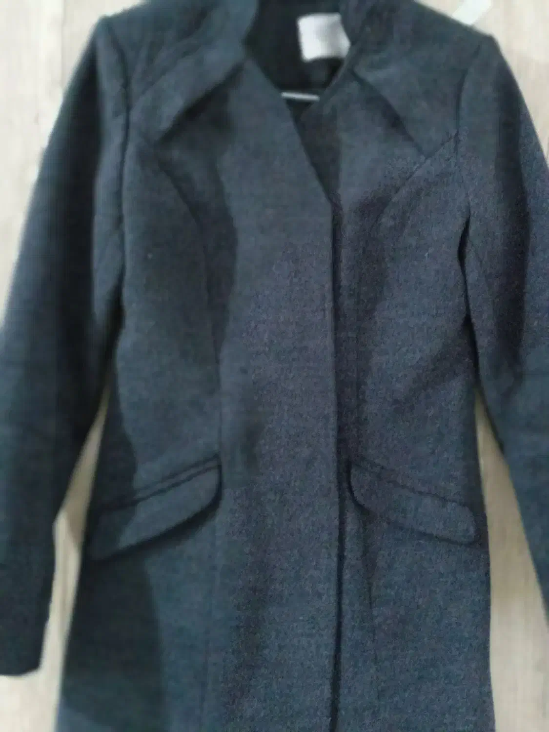 تعدادی پالتو وبافت زنانه|لباس|شاهینشهر, شهرک گلدیس|دیوار