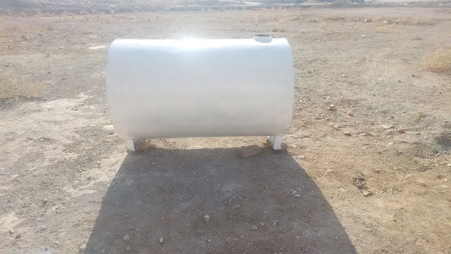 تانکر فلزی ورق ضخیم کاملا سالم در حد نو هزار لیتری|مصالح و تجهیزات ساختمان|اشتهارد, |دیوار