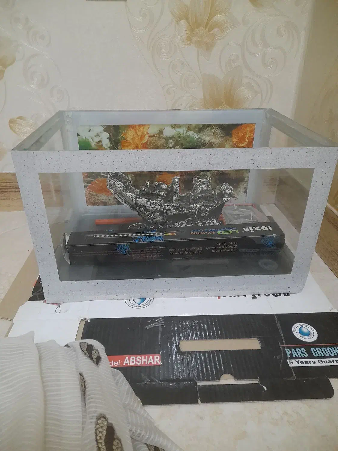 آکواریوم با وسایل|ماهی|سمنان, |دیوار