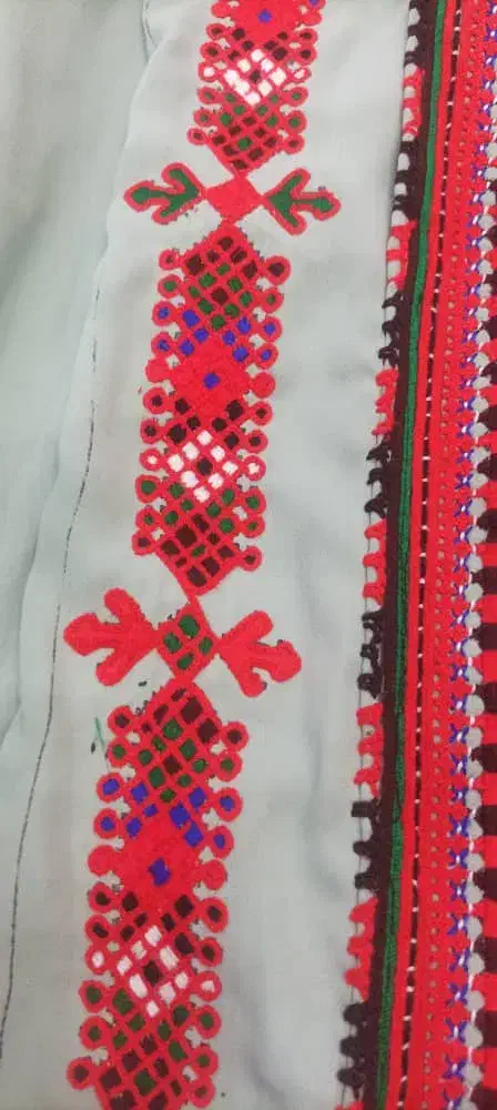 دوچگر لباس|لباس|خاش, |دیوار