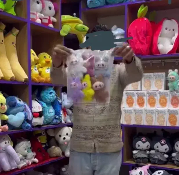 عروسک لبوبو|اسباب‌بازی بچه|سمنان, |دیوار