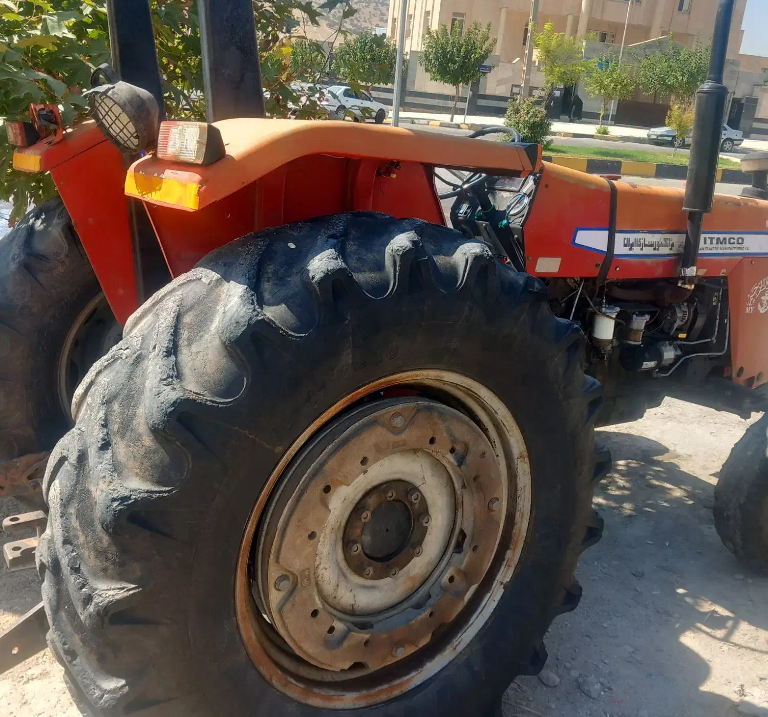 تراکتور و تانکر چرخدار|خودرو سنگین|ایلام, |دیوار