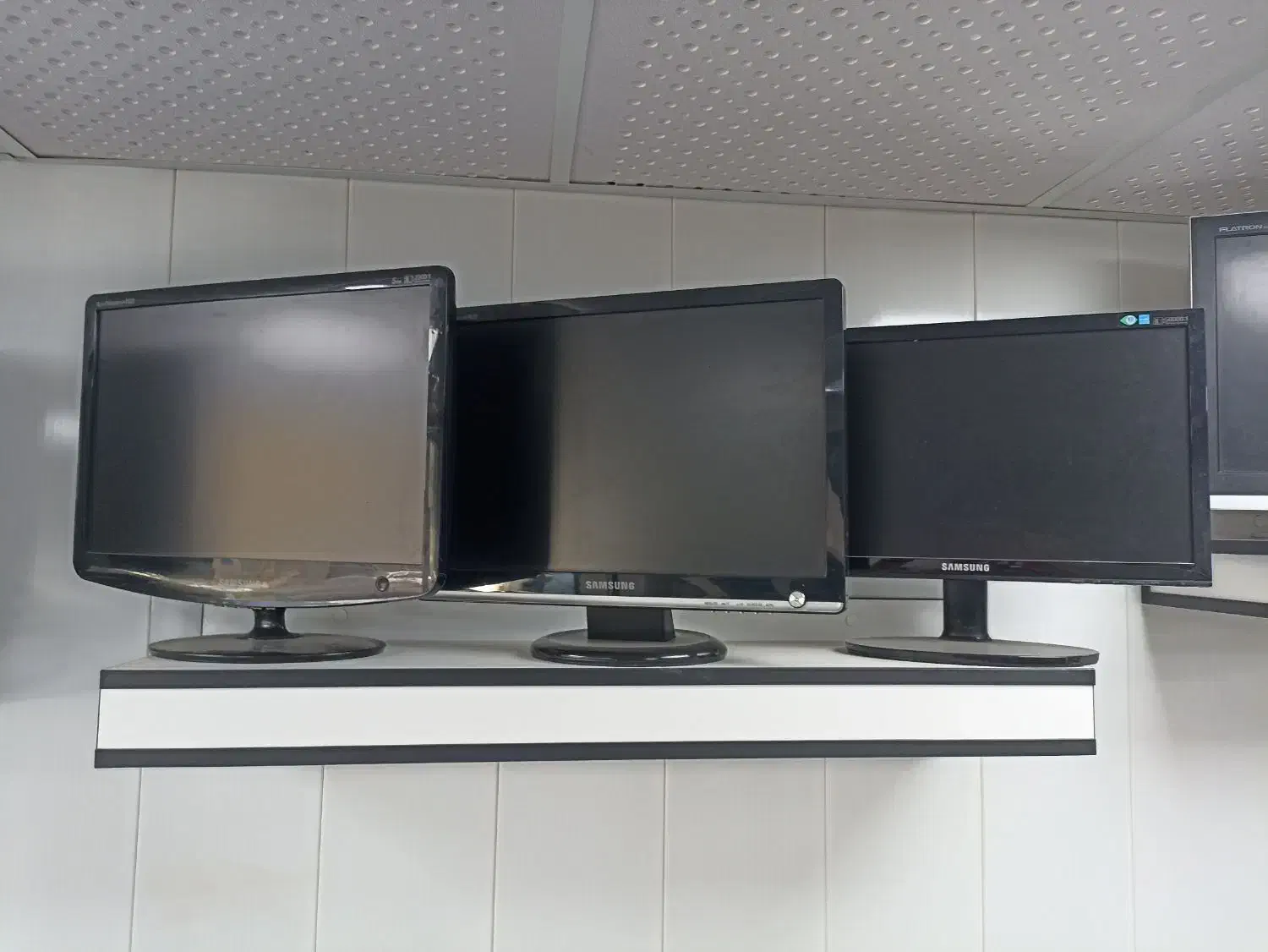 مانیتور ال سی دی 19 سامسونگ در حد نو lcd samsung|قطعات و لوازم جانبی رایانه|کرج, برغان|دیوار