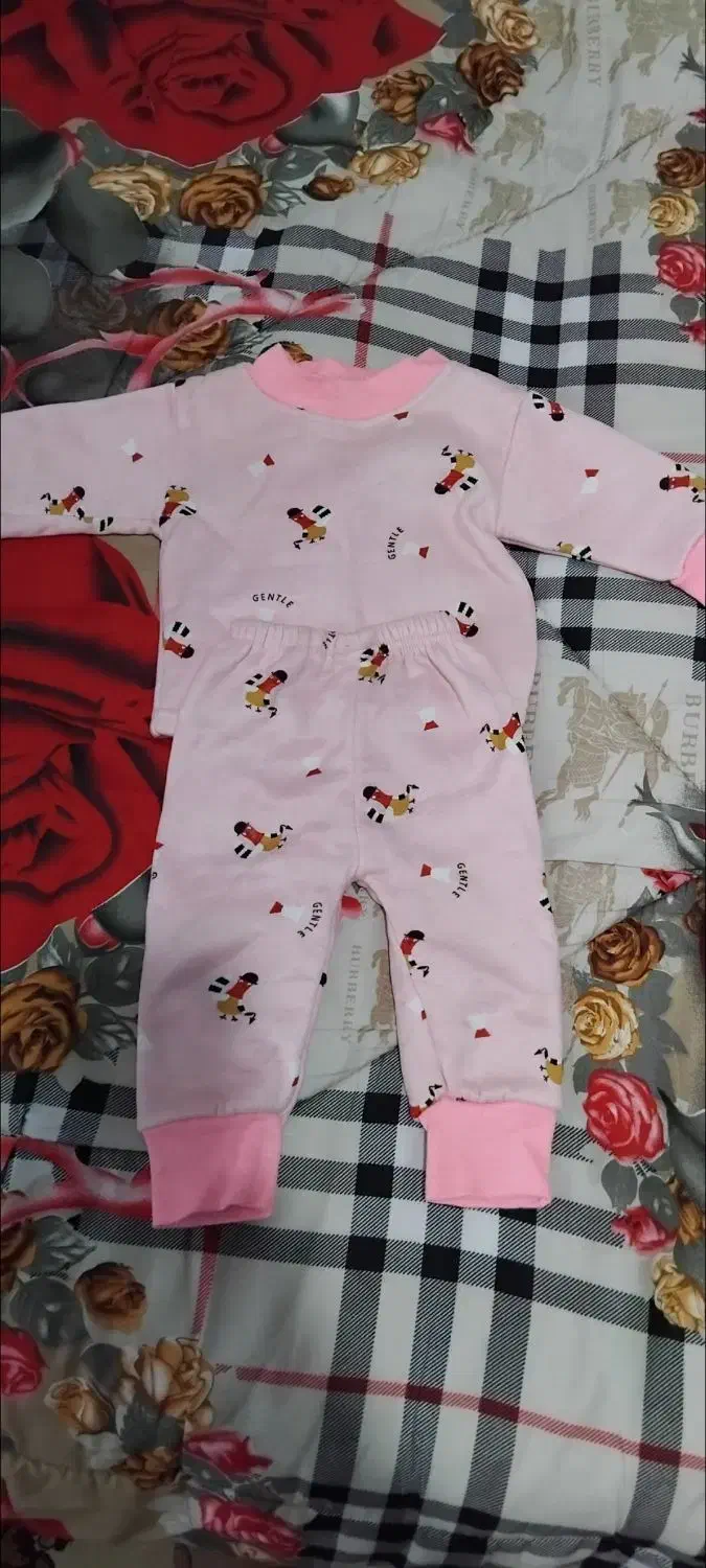 هر کدام ۳۵۰ داخل کرک|کفش و لباس بچه|تالش, هشتپر|دیوار