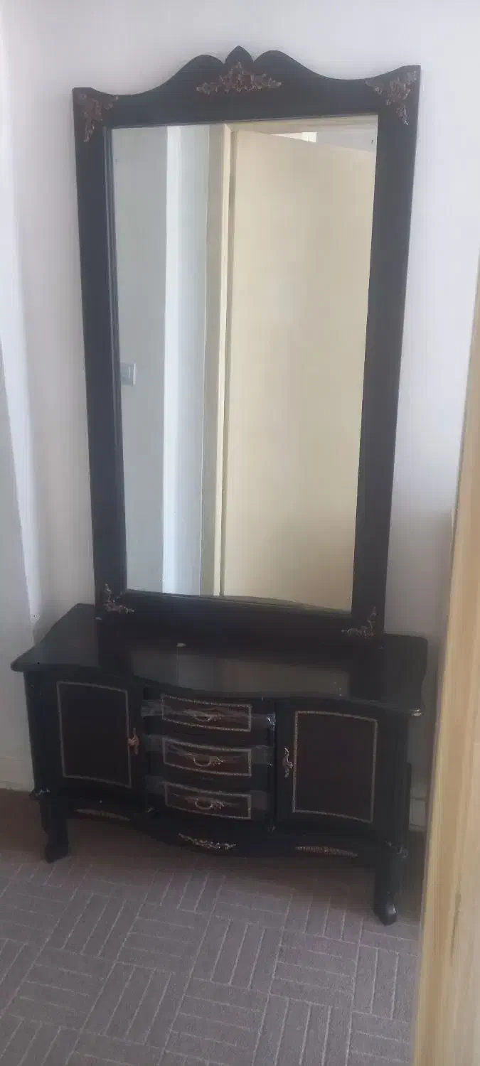 میز و آینه|بوفه، ویترین، کنسول|زاهدان, |دیوار