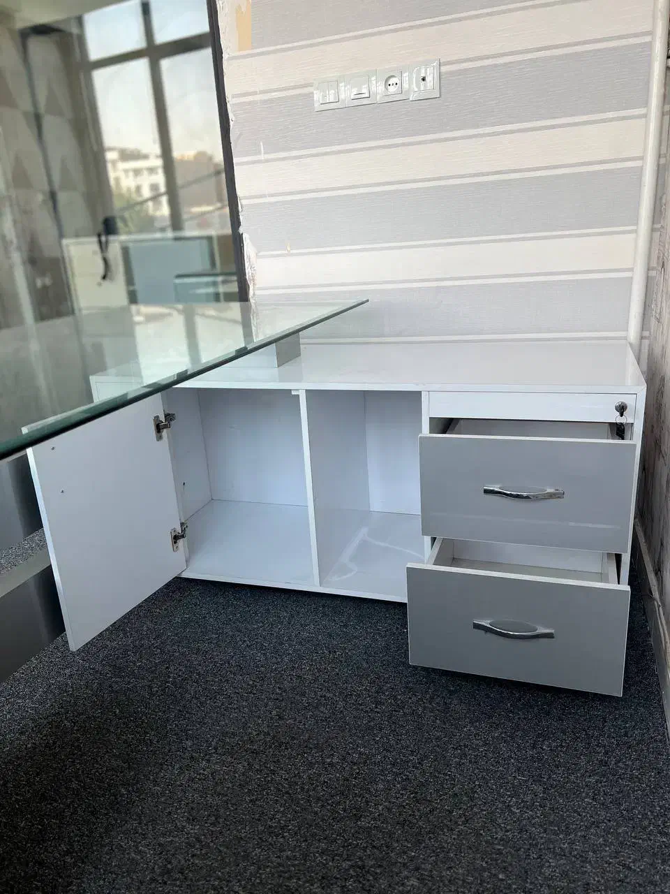 میز مدیرت و کمد اداری|دفتر کار|تهران, هروی|دیوار