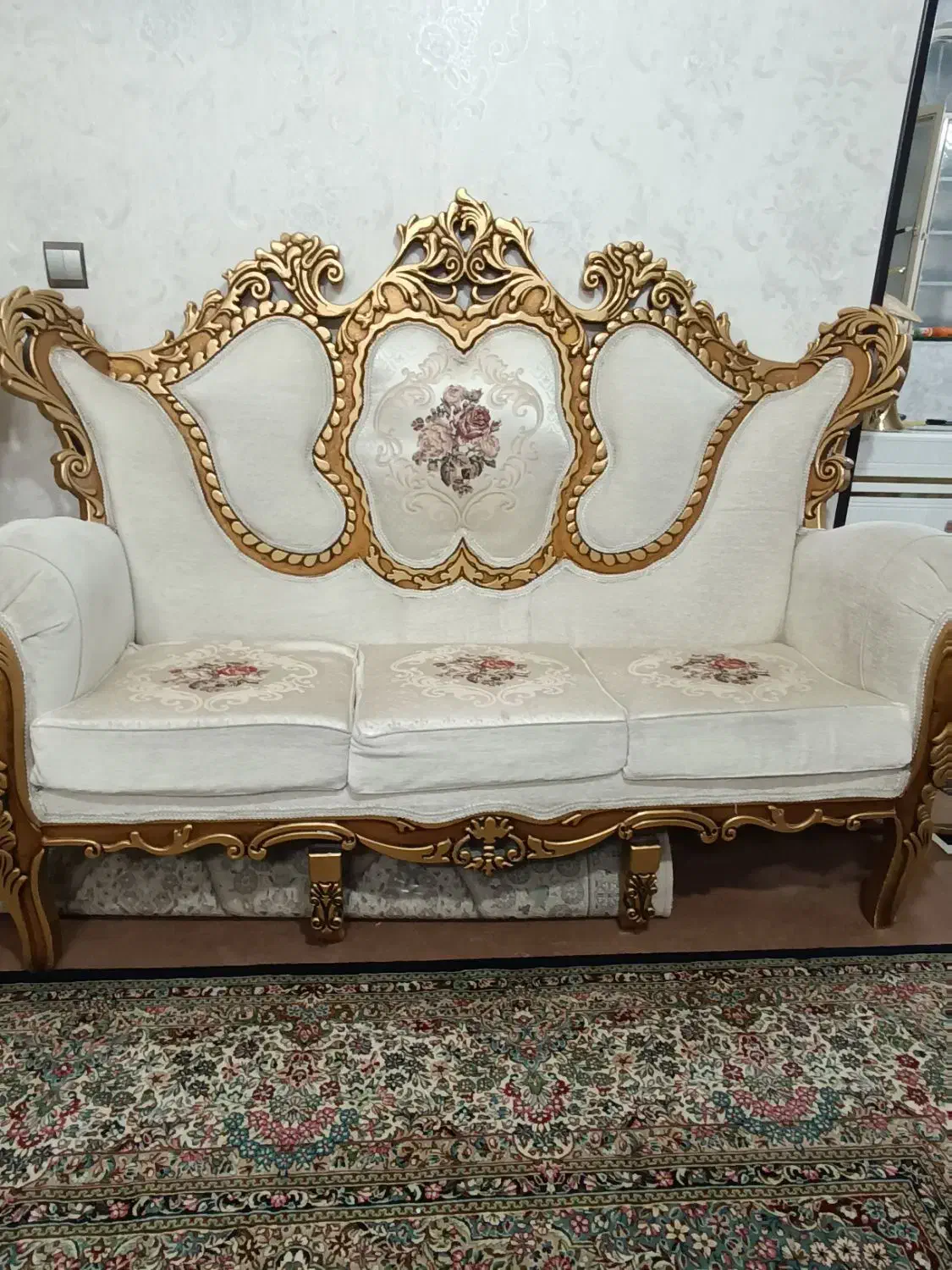 ست مبل و میز عسلی و ساعت|مبلمان خانگی و میز عسلی|زاهدان, |دیوار