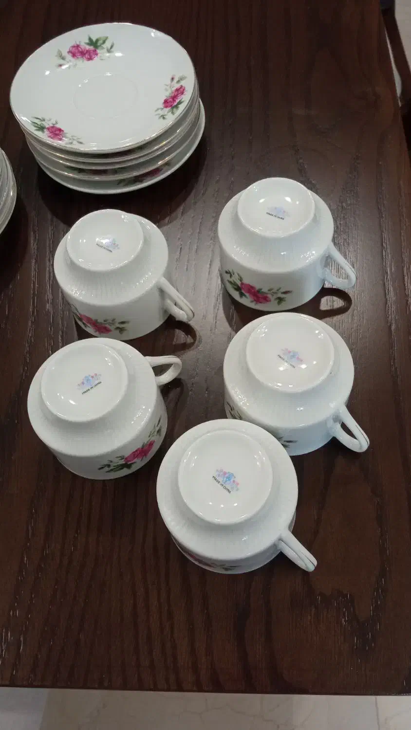 گلسرخی های ماندگار|ظروف سرو و پذیرایی|تهران, صد دستگاه|دیوار