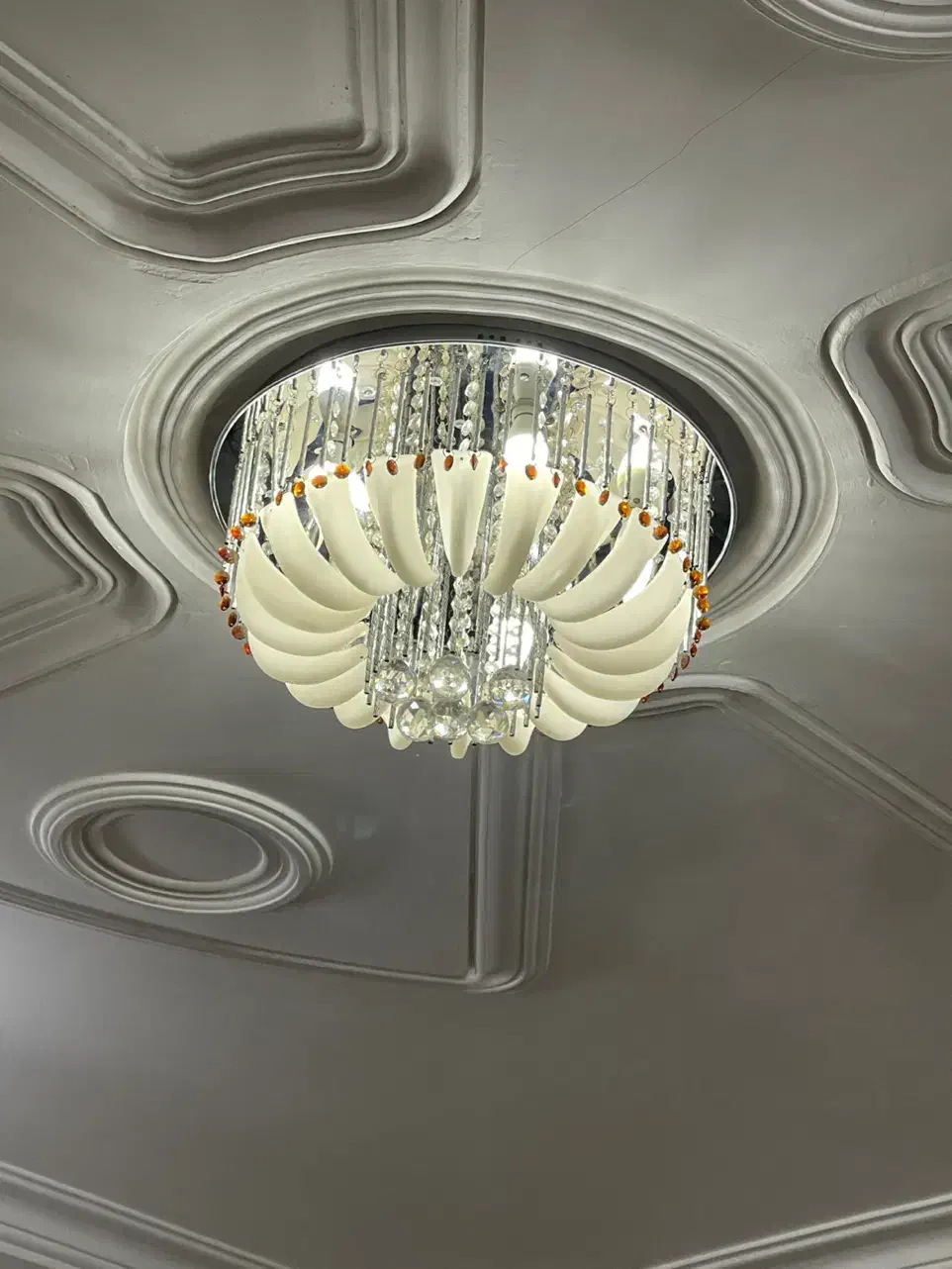 ۲عدد لوستر لامپ۸تایی|لوستر و چراغ آویز|رشت, احمد گوراب|دیوار