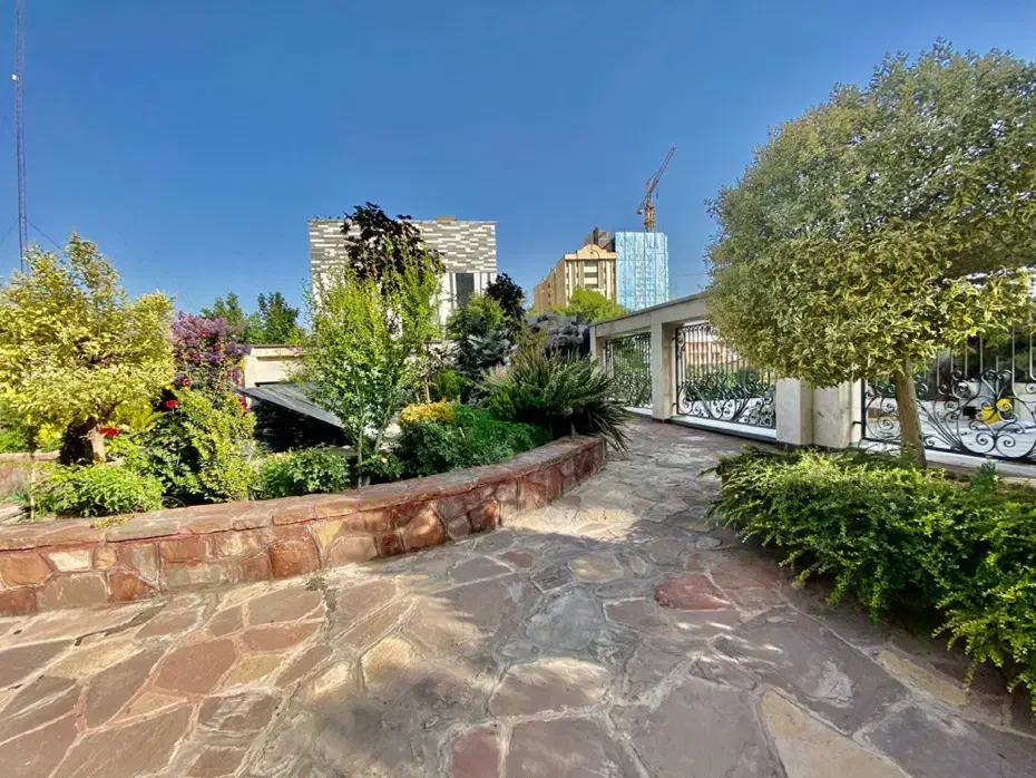 ویلا اجاره زعفرانیه ۸۰۰متر ۳ طبقه|اجارهٔ خانه و ویلا|تهران, زعفرانیه|دیوار