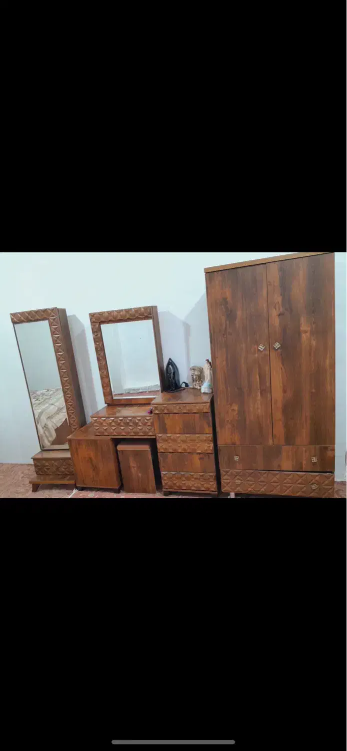 سرویس خواب|تخت و سرویس خواب|ایوان, |دیوار