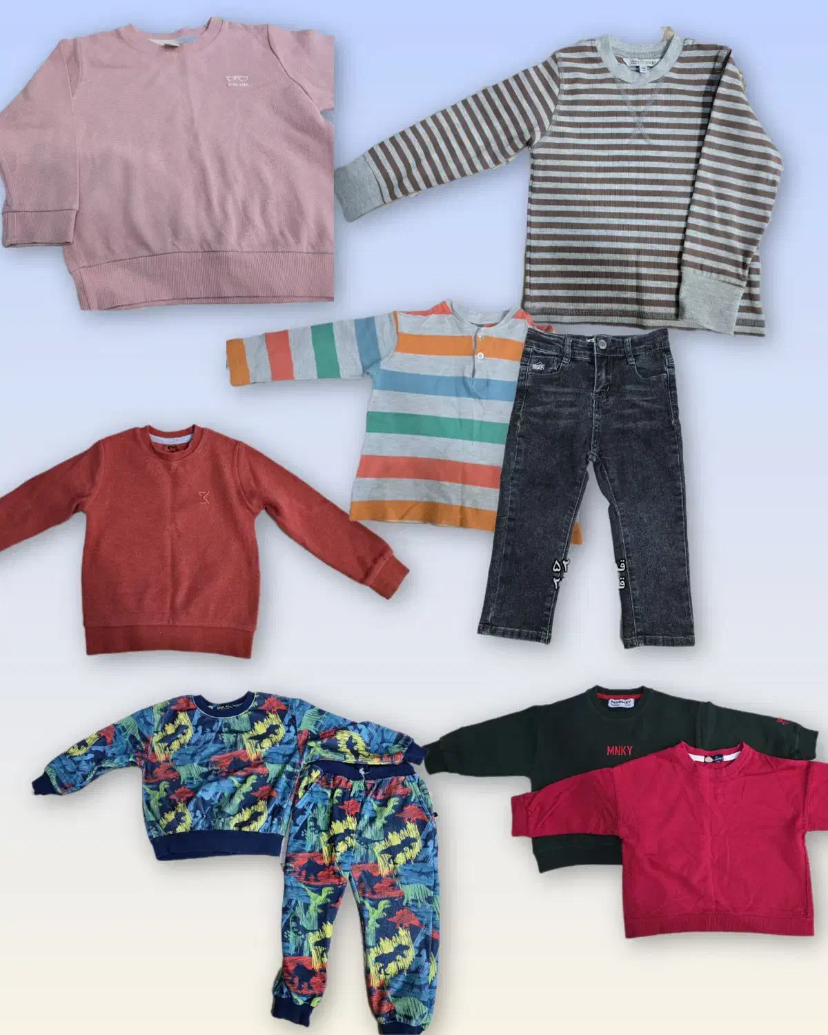 تعدادی لباس بچه گانه،لباس خونگی، شلوار جین|کفش و لباس بچه|تهران, شمسآباد|دیوار