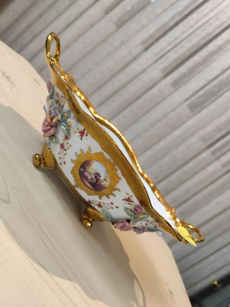 ظروف گل برجسته دکوری تزیینی چینی|صنایع دستی و سایر لوازم تزئینی|اصفهان, شیخ اشراق|دیوار