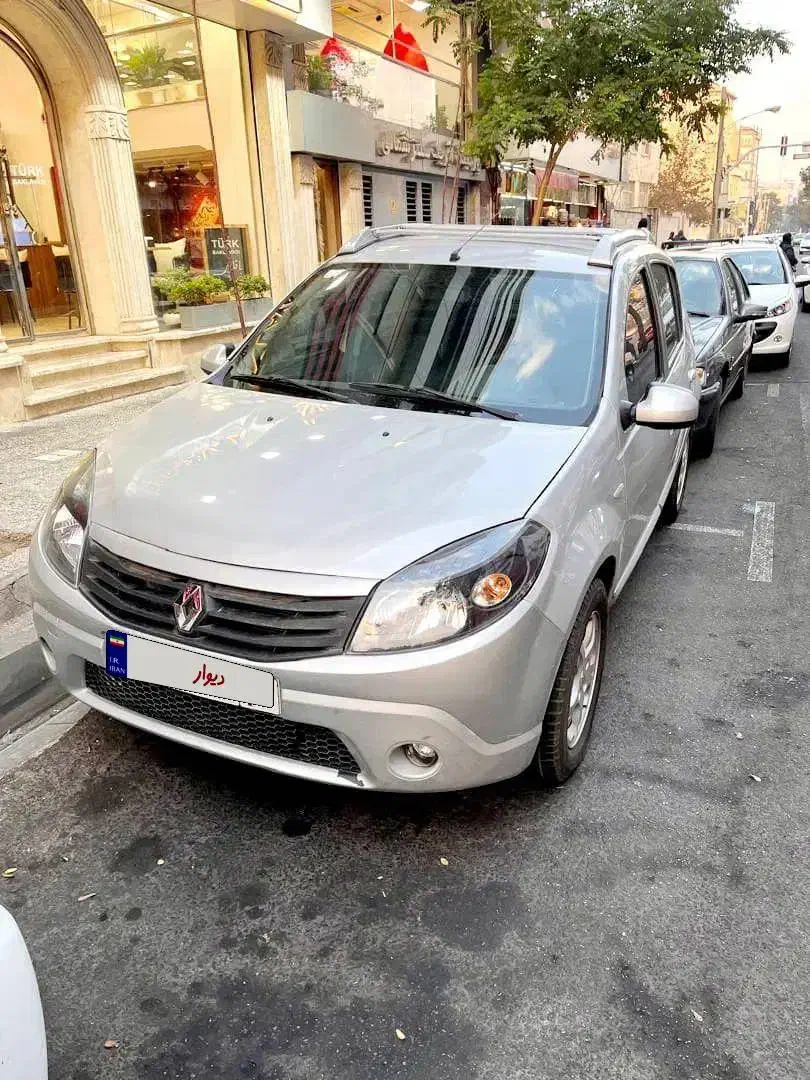 رنو ساندرو اتوماتیک مدل ۱۳۹۶ اقساطی|خودرو سواری و وانت|تهران, فردوس|دیوار