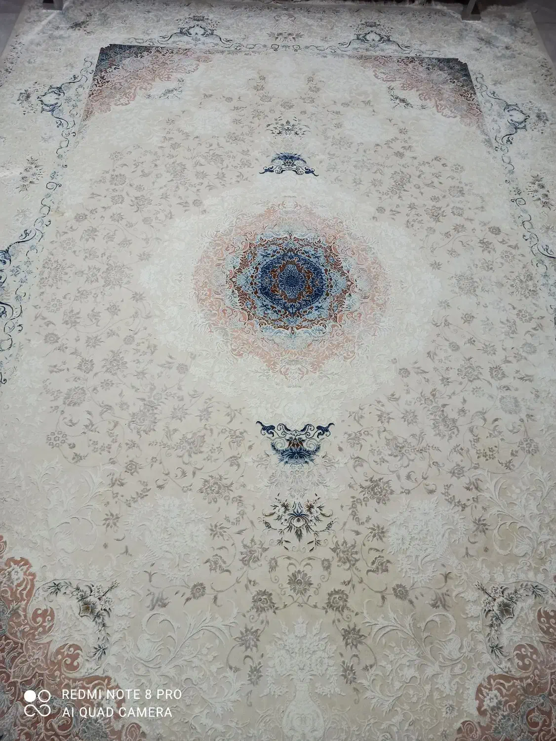 فرش ۱۲۰۰شانه|فرش|هشتگرد, شهرک بعثت|دیوار