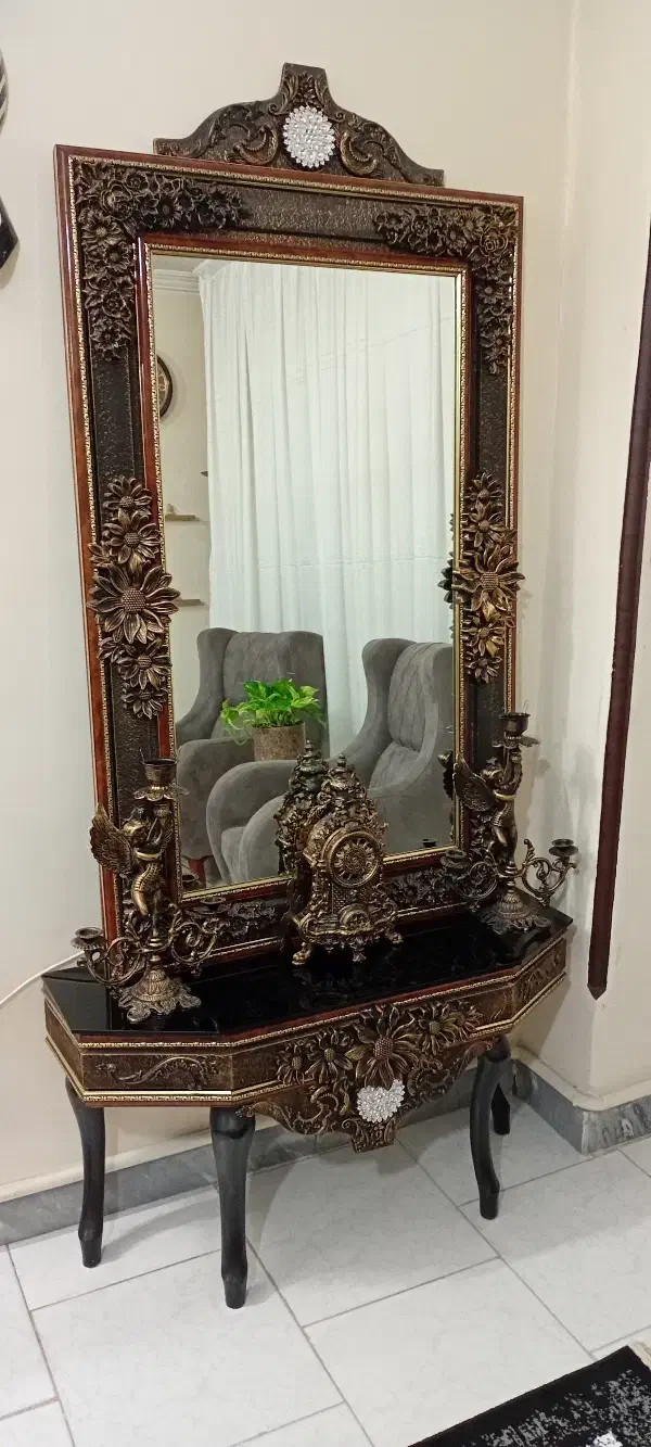 آینه و شمعدان فوق العاده تمیز|آینه|اسلامشهر, شهرک سعیدیه|دیوار