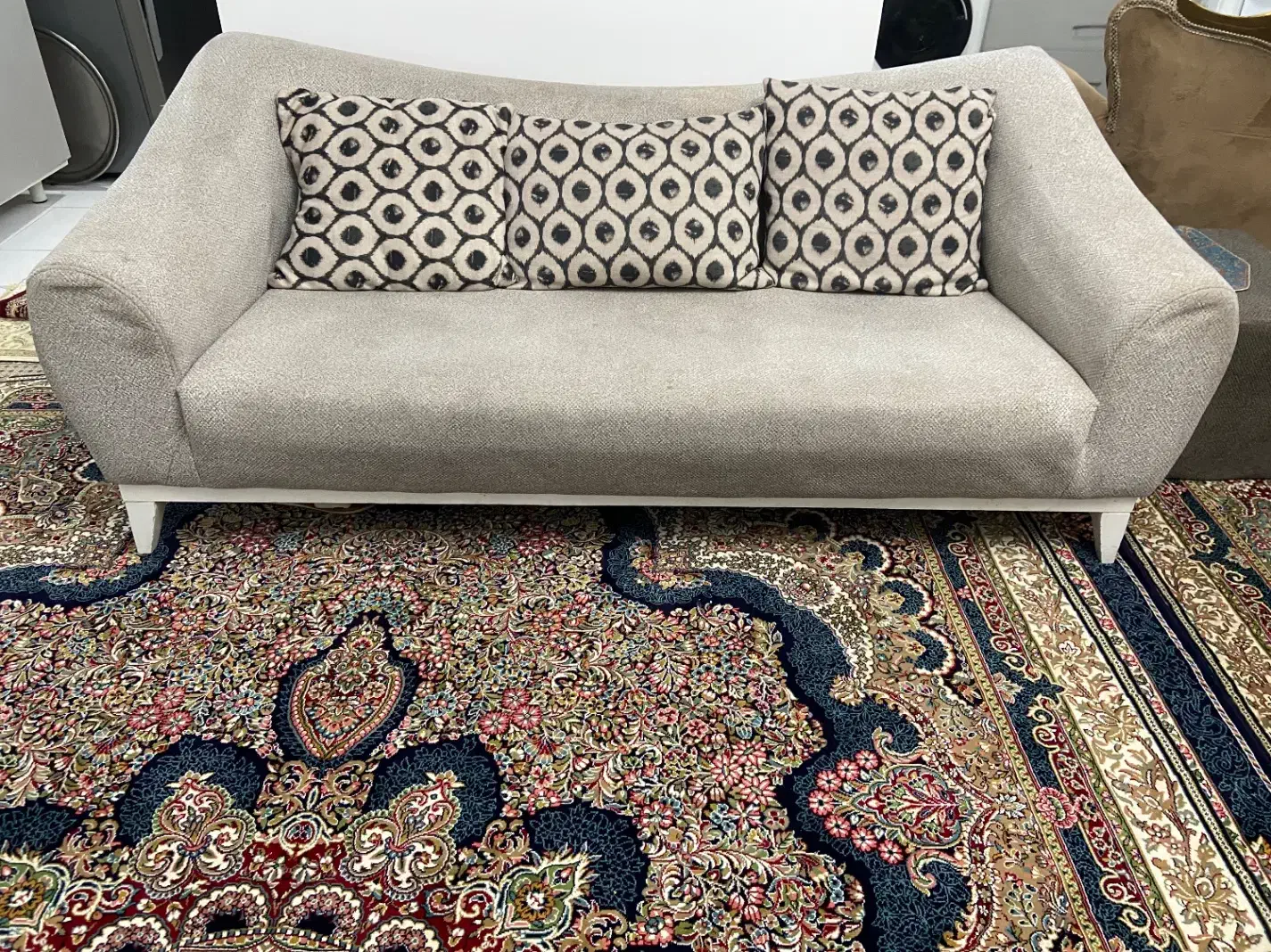 مبل ۸ نفره سالم و در حد نو|مبلمان خانگی و میز عسلی|پرند, فاز ۵|دیوار