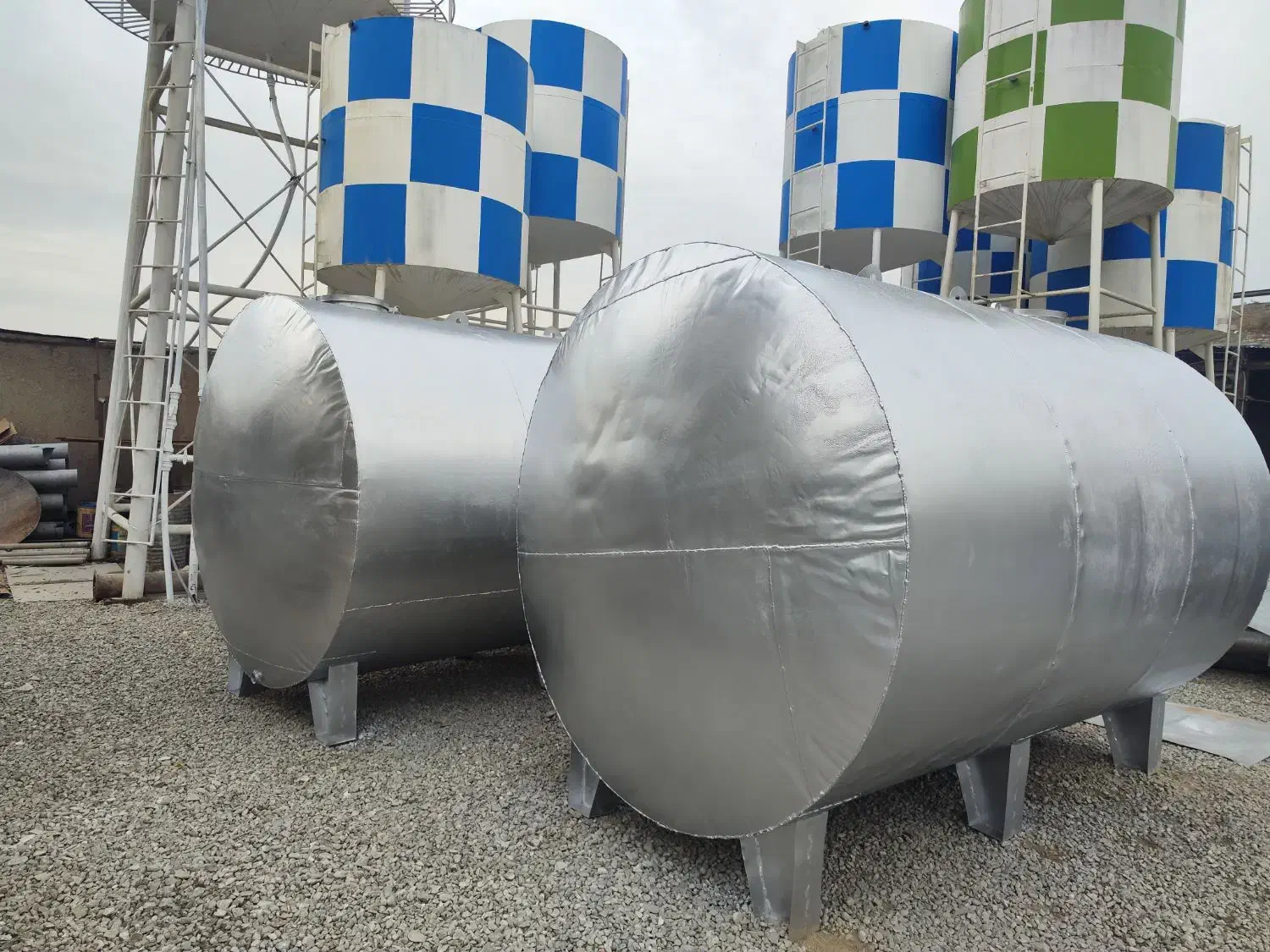 تانکر (مخزن) ده هزار دست دوم|ماشین‌آلات صنعتی|قدس, شهر‌قدس|دیوار