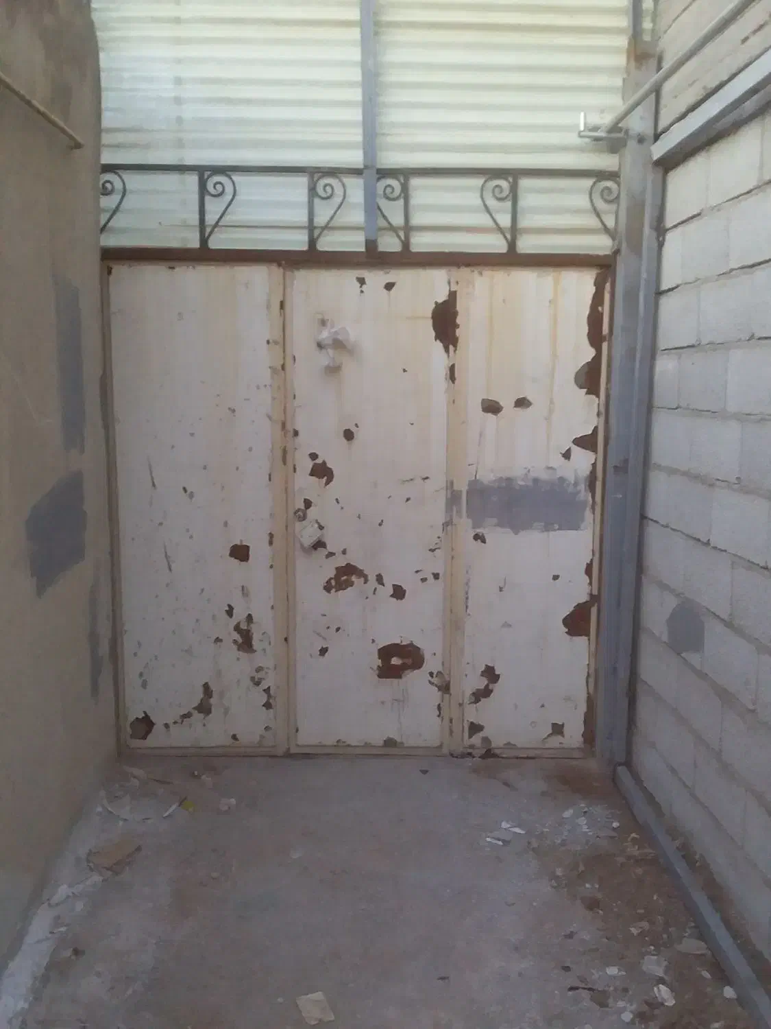 درب حیاط دست دوم|مصالح و تجهیزات ساختمان|باسمنج, |دیوار