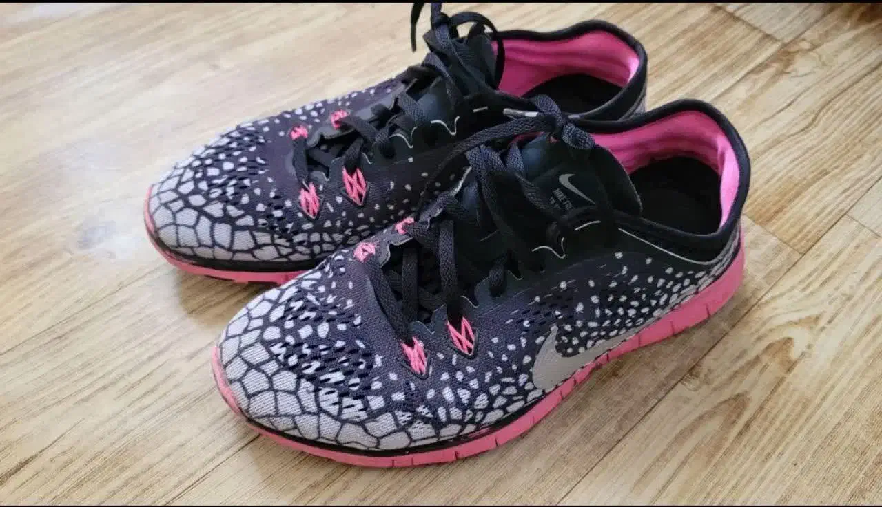 کتونی برند نایک ترکیه|کیف، کفش، کمربند|کوهپایه, |دیوار