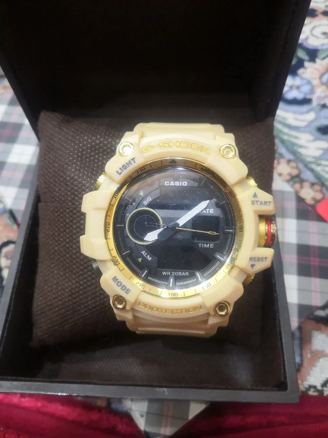 ساعت دستی شیک|ساعت|اندیشه, اندیشه فاز ۱|دیوار