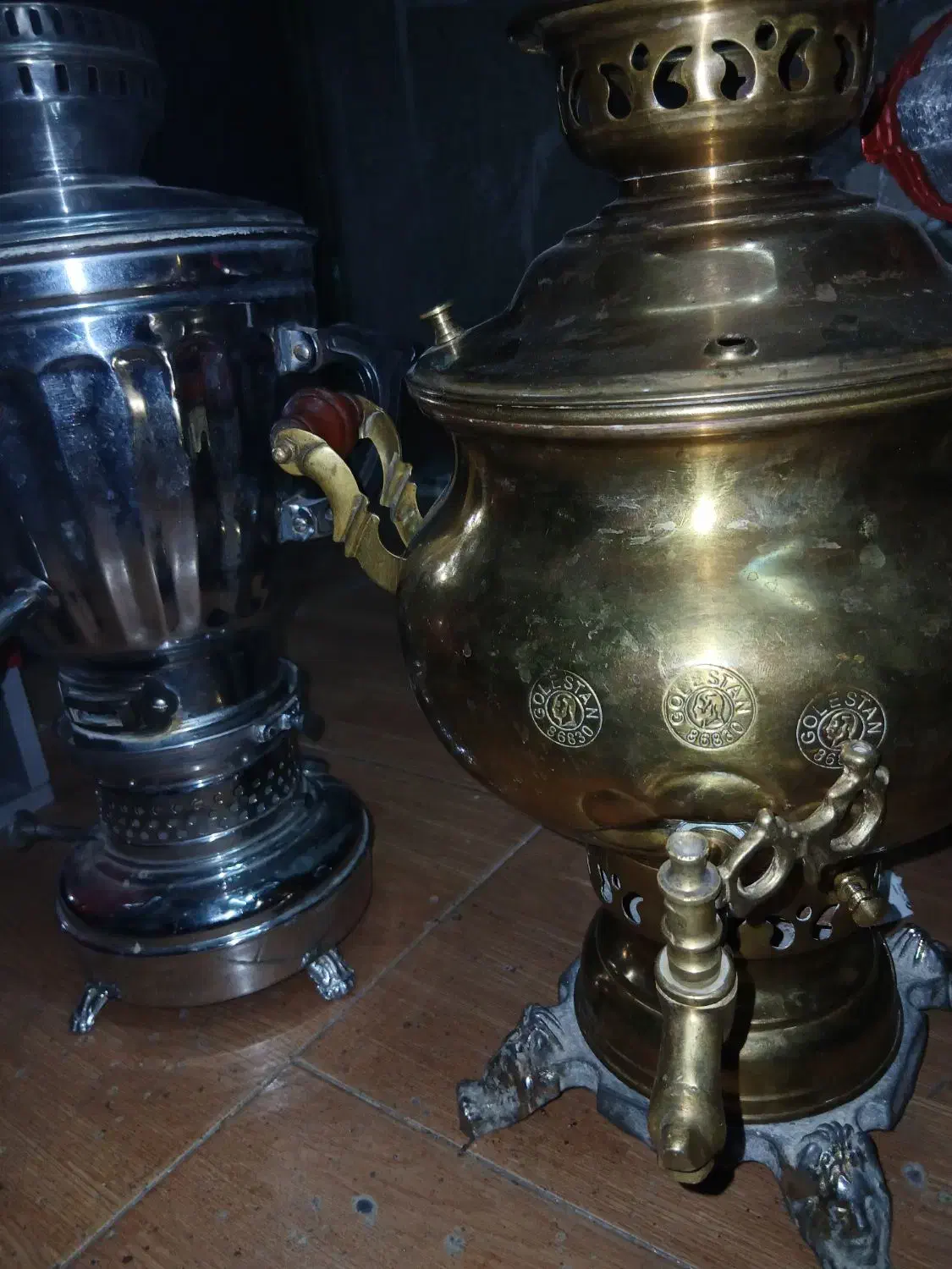 دو عدد سماور قدیمی ساخت روسیه عتیقه یکجا ۶ میلیون|کلکسیون اشیاء عتیقه|اندیشه, شهرک کوثر|دیوار