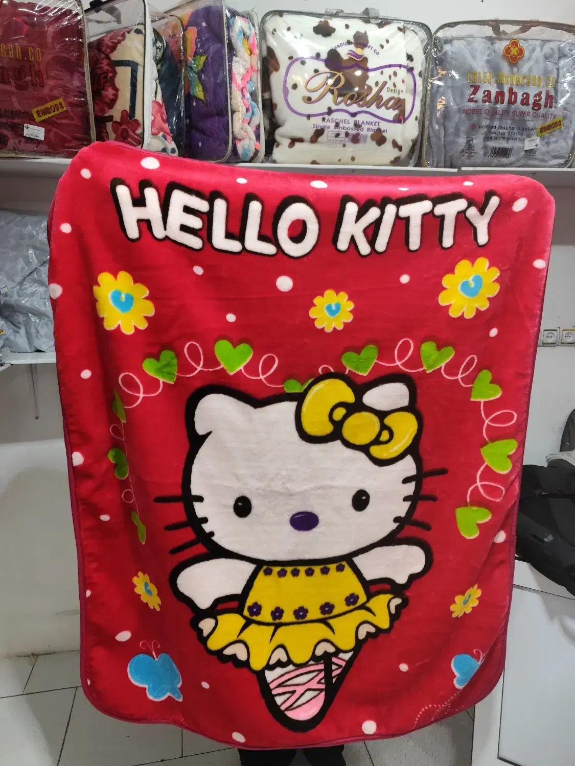 عنواع پتو های شب نما بچگونه و غیره|رختخواب، بالش، پتو|ابهر, |دیوار