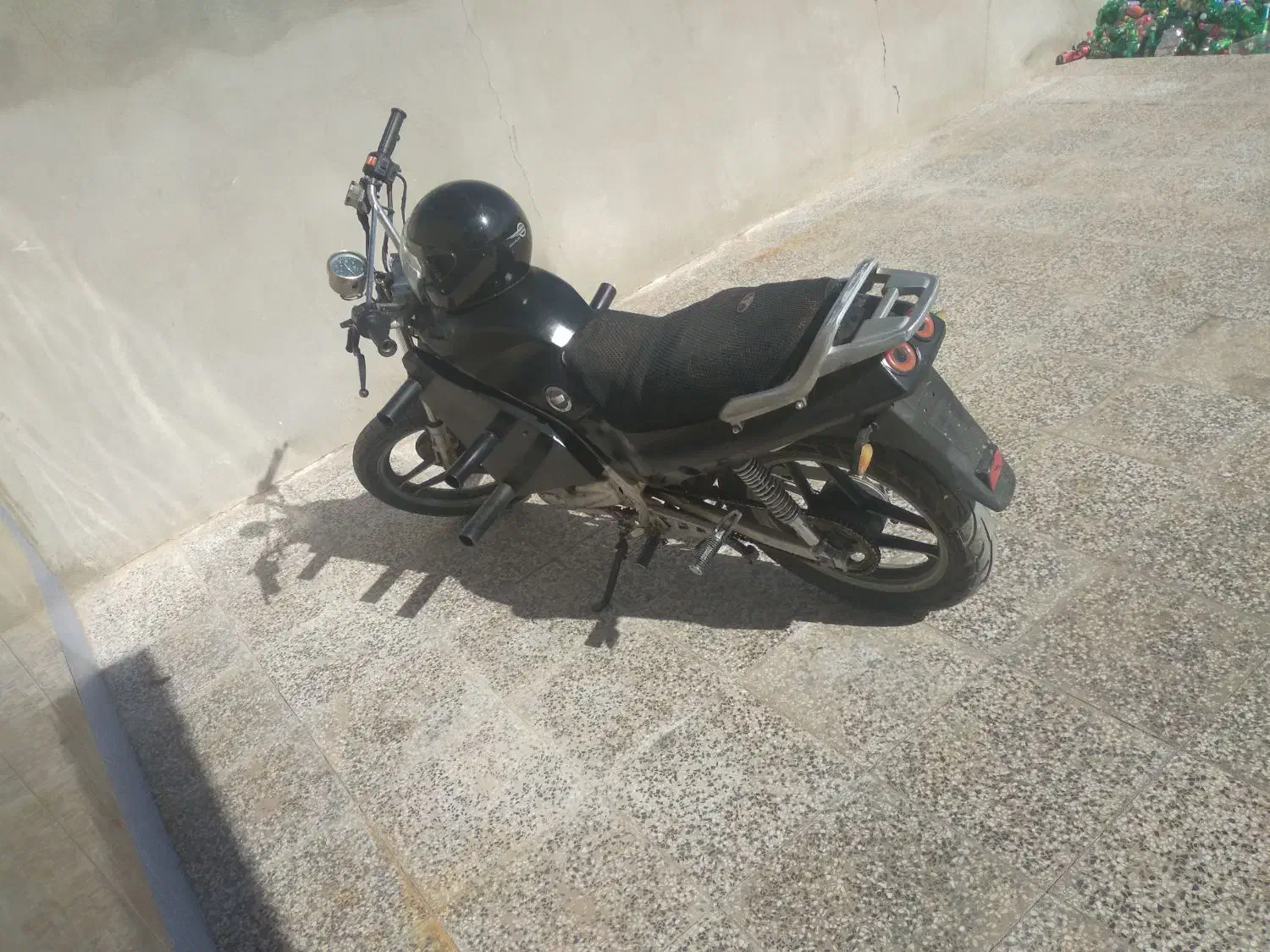 کیپس طرح سنگین|موتورسیکلت|زرند, |دیوار