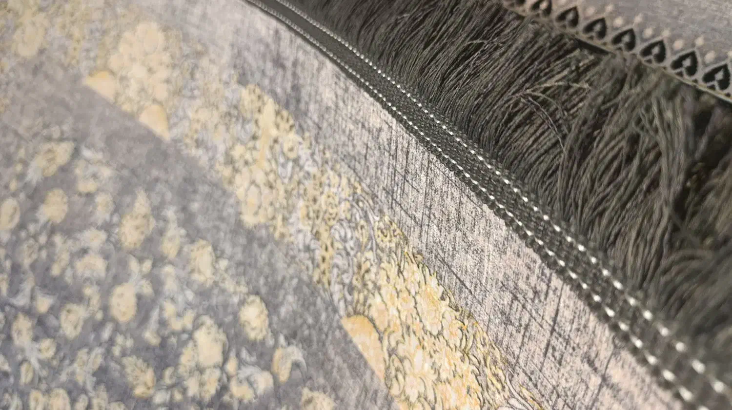 فرشینه ۱۰۰×۱۵۰ با تراکم ۱۵۰۰ گرم و پارچه ضد لک|فرش|اصفهان, لیمجیر|دیوار