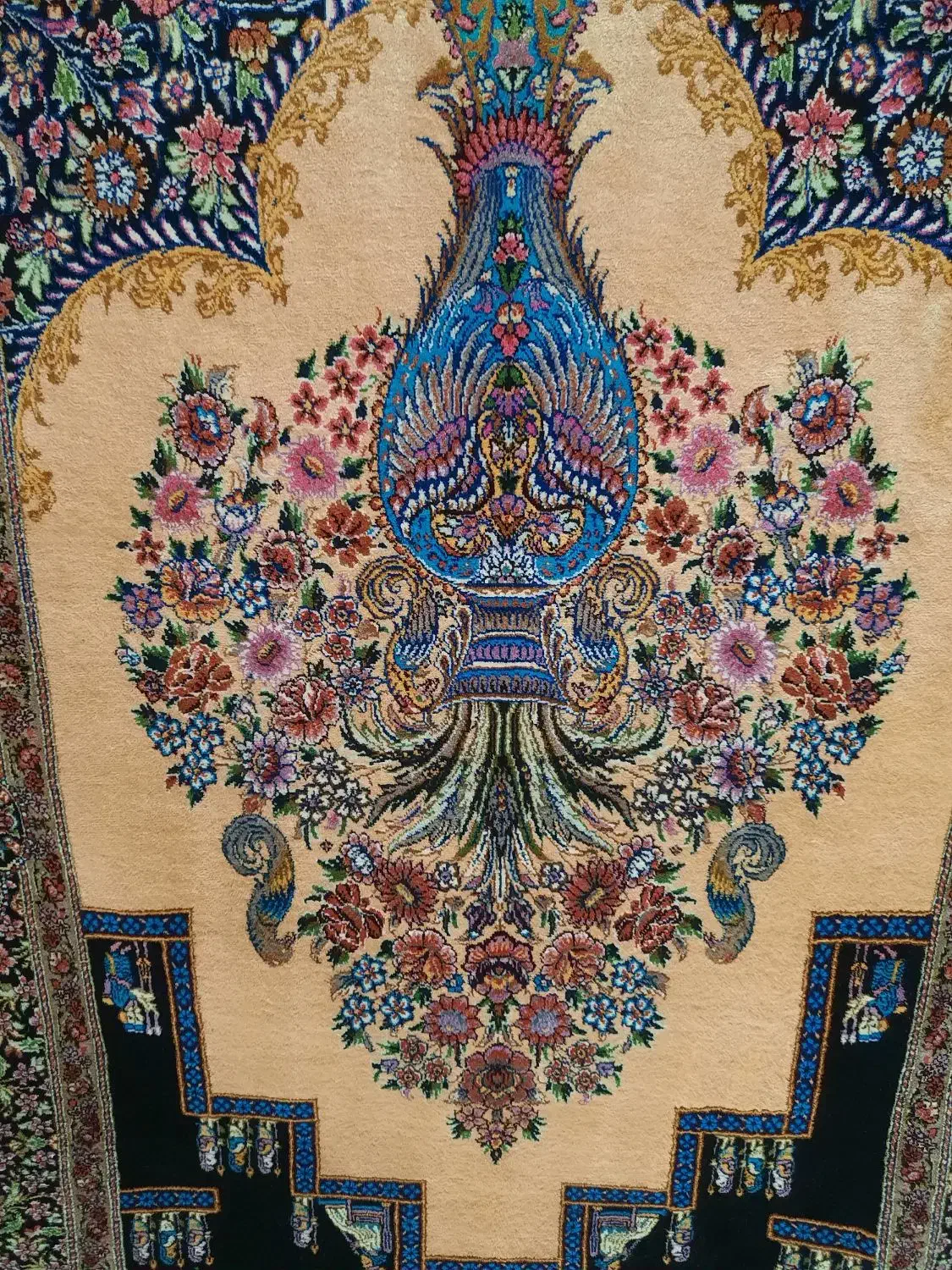 زرچارک زمینه کرم حاشیه مشکی دستباف قم|فرش|قم, علی آباد سعدگان|دیوار